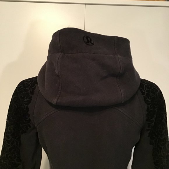 Lululemon Scuba Hoodie Light Cotton Fleece (Floral Flock) Black Size 6 - Picture 6 of 16
